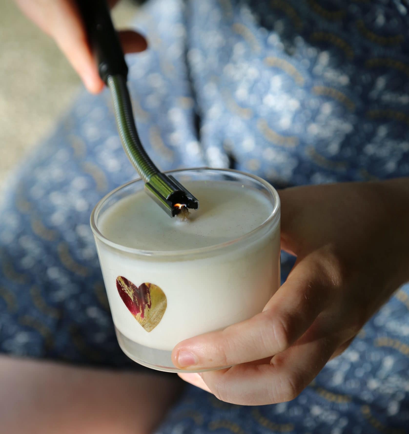 alt="Bougies parfumées artisanales Chandle Your Life – briquet"